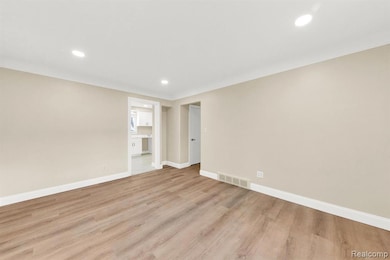 19178 Meier St, Roseville, MI 48066 - photo 7