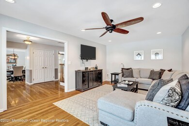 19 Mohawk Dr, Matawan, NJ 07747 - photo 6