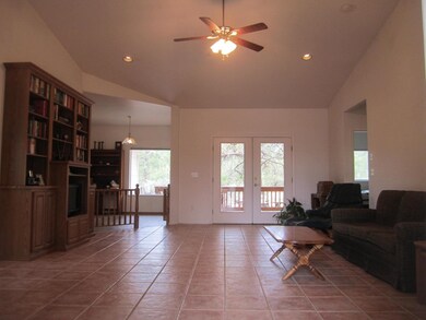 4736 S Kidder Loop Rd, Etna, CA 96027 - photo 2