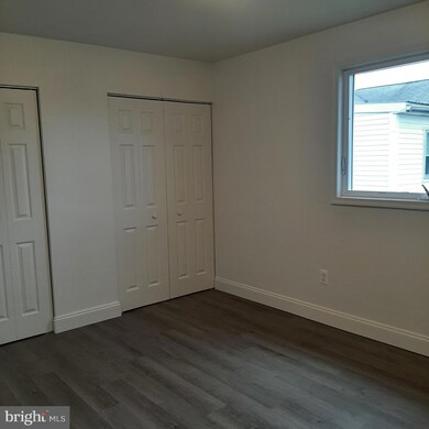 120 W 4th Ave, Ranson, WV 25438 - photo 4