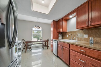 8607 Sunmoore Ct, Houston, TX 77088 - photo 6