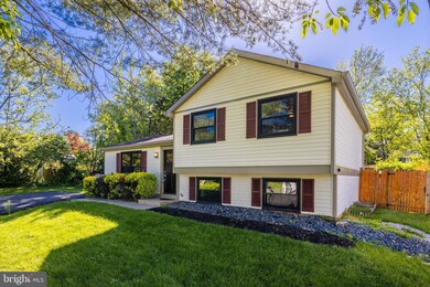 12913 Framingham Ct, Herndon, VA 20171 - photo 4