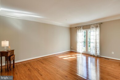 5906 Fox Glen Ct, Elkridge, MD 21075 - photo 4