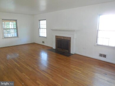 12808 Middlevale Ln, Silver Spring, MD 20906 - photo 3