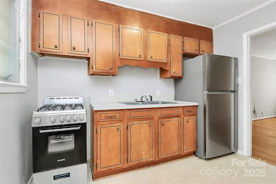 3210 Minnesota Rd unit 3210, Charlotte, NC 28208 - photo 3