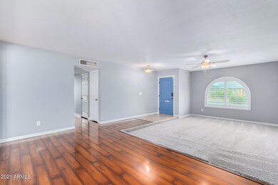 2357 S Davis Cir unit 2, Mesa, AZ 85210 - photo 5