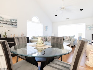 11 Oak Point Dr unit D11, Hamburg, NJ 07419 - photo 4