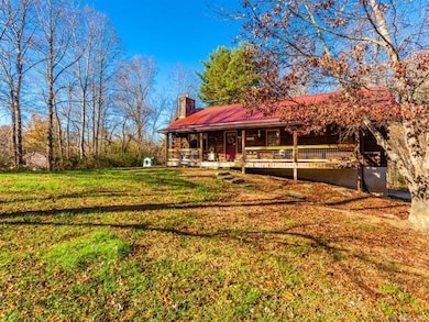 51 Meadow Woods Dr, Hendersonville, NC 28792 - photo 4