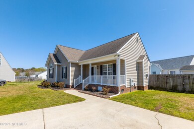 720 Carrington Ln, Winterville, NC 28590 - photo 3