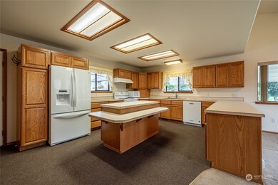 831 Highline Dr, East Wenatchee, WA 98802 - photo 6