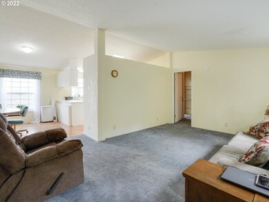 875 SW Alder Cir, Troutdale, OR 97060 - photo 5