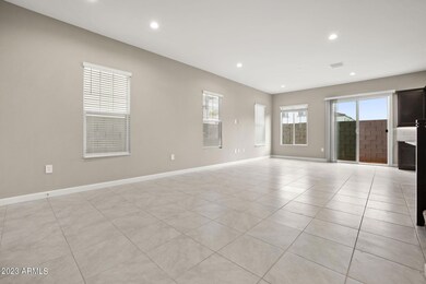 5-web-or-mls-4890-e-helena-dr