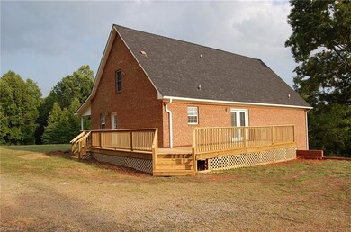 3338 Keyauwee Ridge Rd, Asheboro, NC 27205 - photo 5