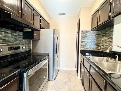 207 Martingale unit 78, Laredo, TX 78041 - photo 4