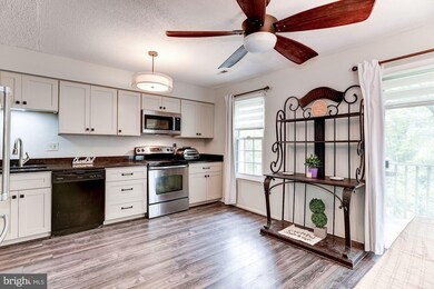 7673 S Arbory Ln, Laurel, MD 20707 - photo 6