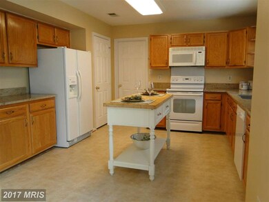 1777 Rochester St, Crofton, MD 21114 - photo 5