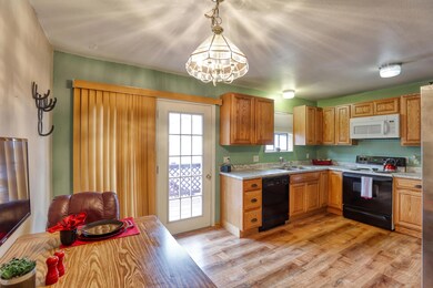 1320 Dana Ave - Kitchen2