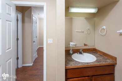 Bathroom_DMD_6184-SMALL