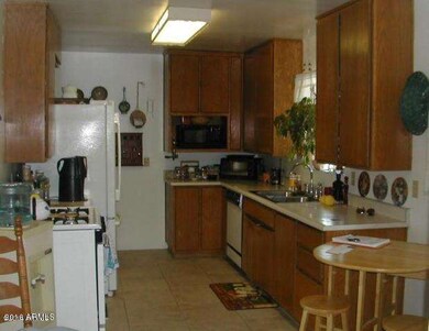 2208 Kitchen