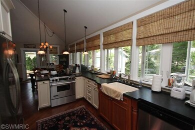 15813 Center Ave, Union Pier, MI 49129 - photo 5