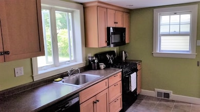 8 Upland Rd, Newburyport, MA 01950 - photo 3