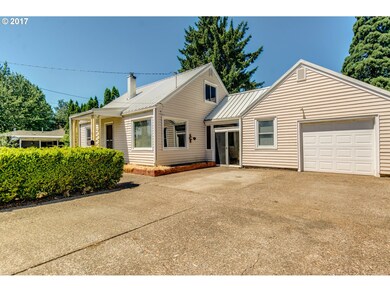 801 E 9th St, Newberg, OR 97132 - photo 4
