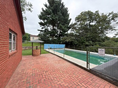 1717 First St, Staunton, VA 24401 - photo 4