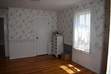 2 Walnut Ct, Woburn, MA 01801 - photo 4