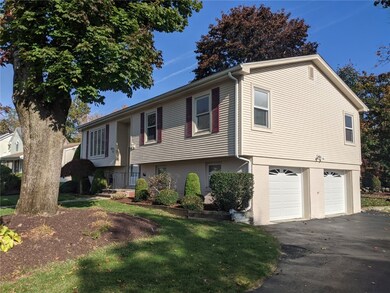 10 Sherwood Ln, Greenville, RI 02828 - photo 2