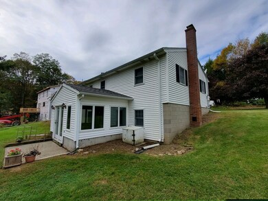 581 Old West Warren Rd, Warren, MA 01092 - photo 4