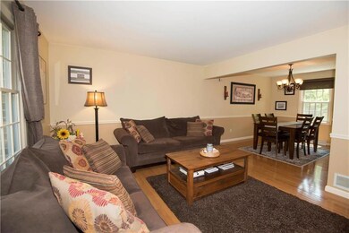 1770 Lamplighter Dr, Macungie, PA 18062 - photo 3