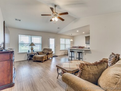 31122 E 64th St S, Broken Arrow, OK 74014 - photo 5