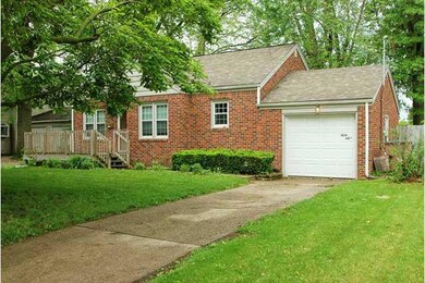 1426 64th St, Windsor Heights, IA 50324 - photo 4