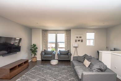 940 Coletta Cir, Naperville, IL 60563 - photo 4