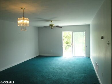 Den/Family/Great Room - large family room looking 