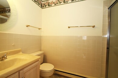 2nd View Full Bath