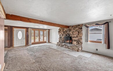 126 Toro Cir, Carpentersville, IL 60110 - photo 3