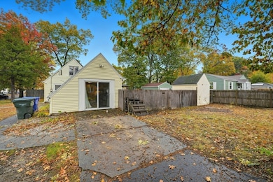 63 Peer St, Springfield, MA 01109 - photo 6