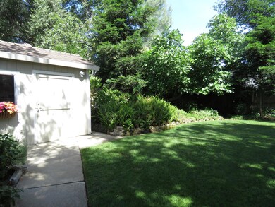 1858 Manchester Dr, Redding, CA 96002 - photo 6