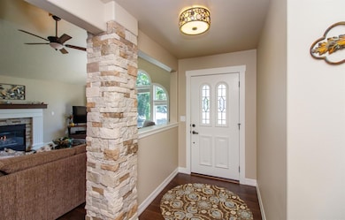 2415 Spring St, Medford, OR 97504 - photo 3