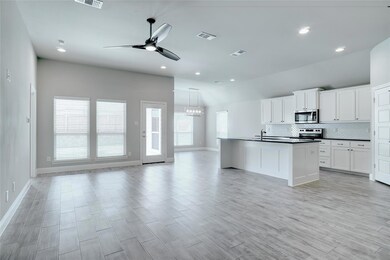 1913 Town Creek Cir, Weatherford, TX 76086 - photo 2