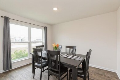 Dining room/flex space