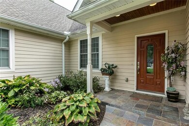 722 Chestnut Trail, Hendersonville, NC 28792 - photo 4