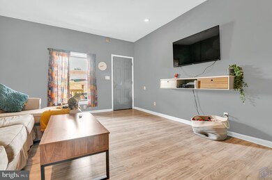 904 N Franklintown Rd, Baltimore, MD 21216 - photo 4