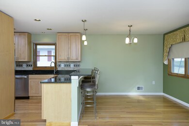 6012 Claire Dr, Elkridge, MD 21075 - photo 7