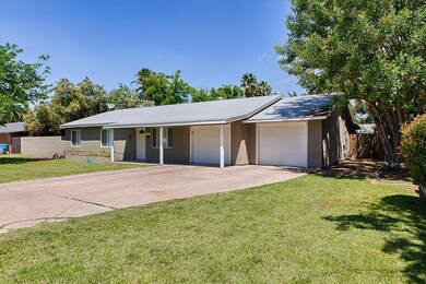 4110 E Oak St-2