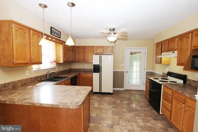 573 Cider Dr, Bunker Hill, WV 25413 - photo 5