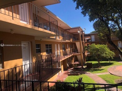 Kensington Club unit 124A, Hialeah, FL 33012 - photo 2