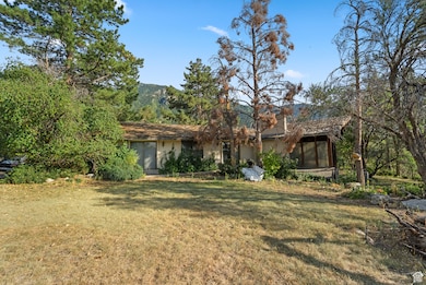 View of front facade with a front lawn