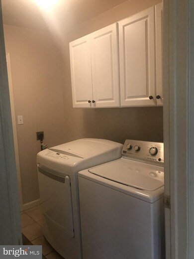 5543 Stonecroft Ln, Allentown, PA 18106 - photo 6